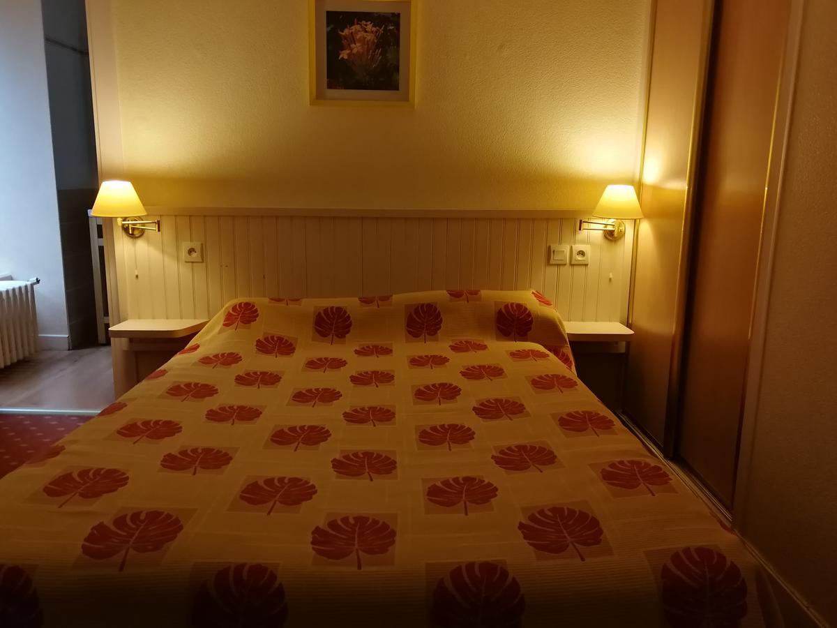 Hotel Le relais de l'Argoat Belle-Isle-en-Terre Esterno foto